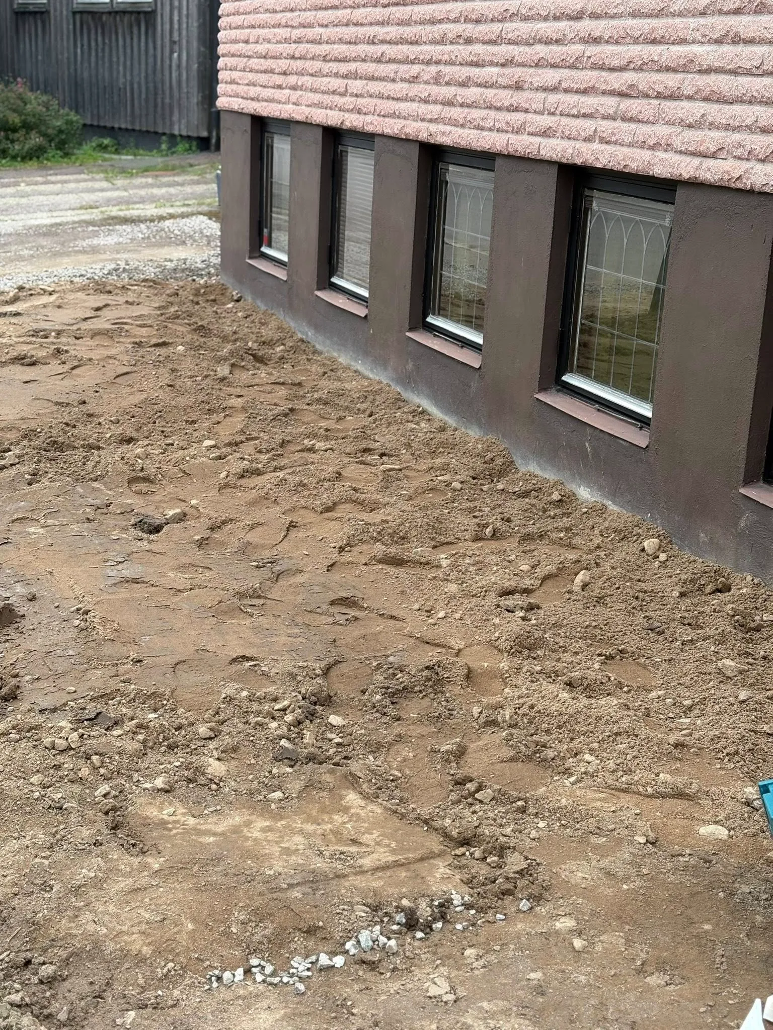 Besiktning av tomt för poolbygge